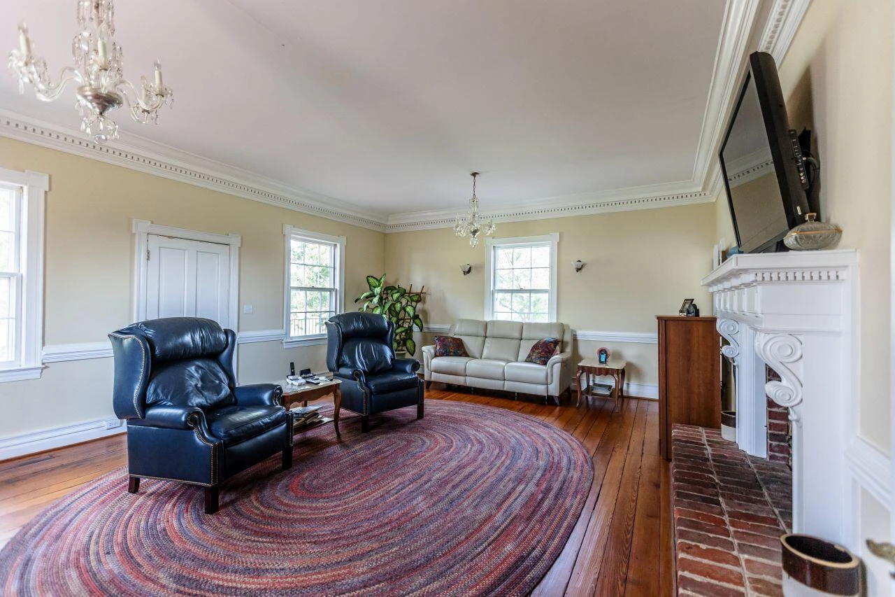 1024 Sunset DR - Photo 37