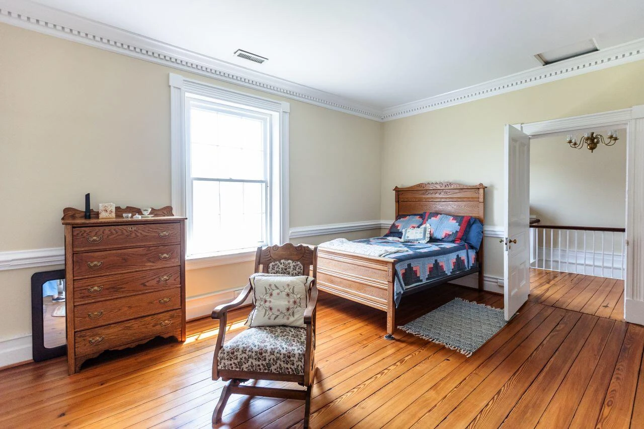 1024 Sunset DR - Photo 46
