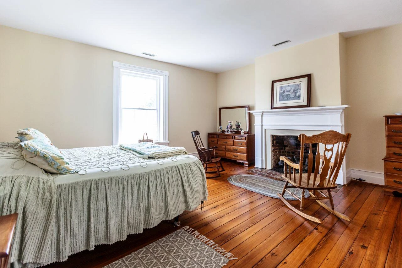 1024 Sunset DR - Photo 49