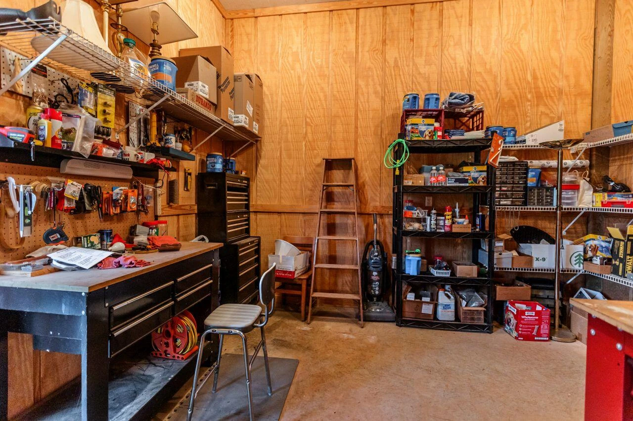 1024 Sunset DR - Photo 81
