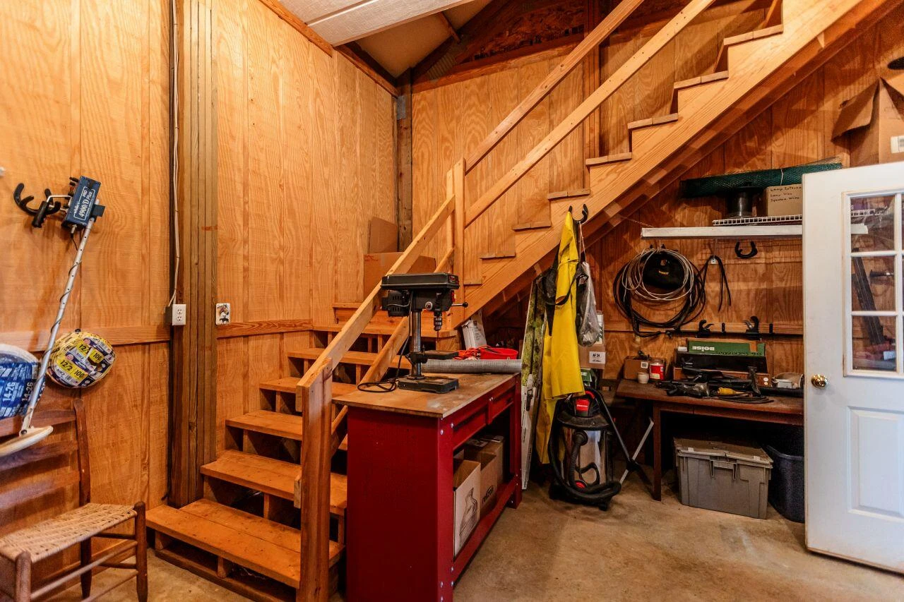 1024 Sunset DR - Photo 82