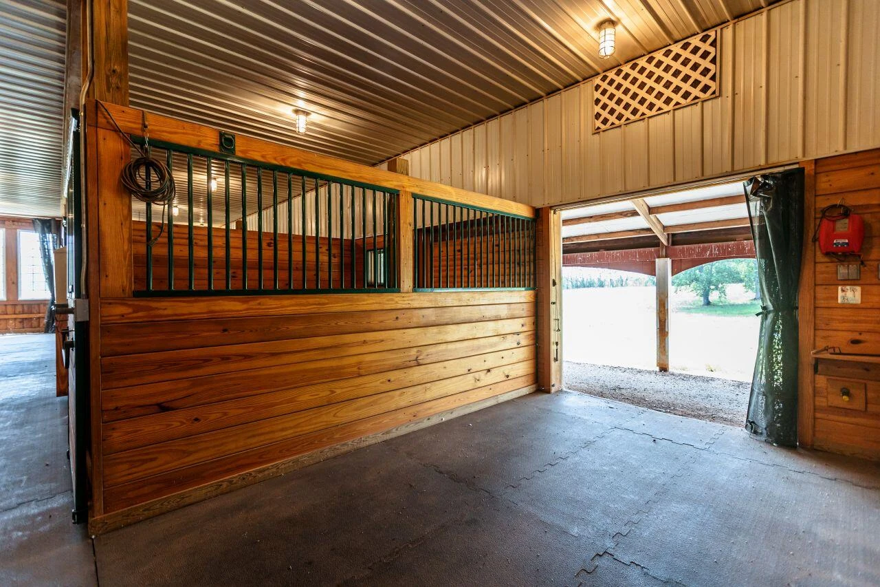 1024 Sunset DR - Photo 85
