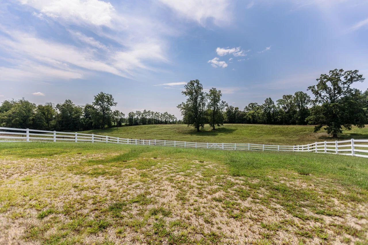 1024 Sunset DR - Photo 89