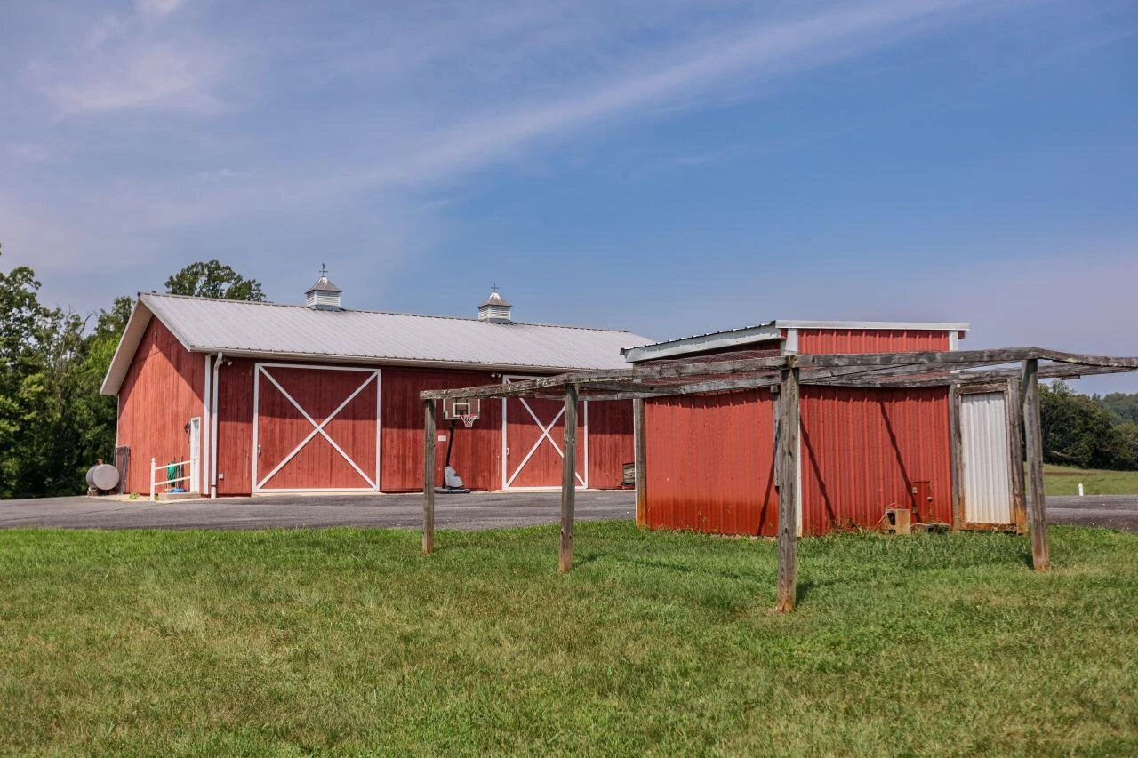 1024 Sunset DR - Photo 93