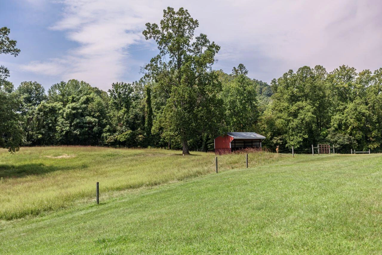 1024 Sunset DR - Photo 94