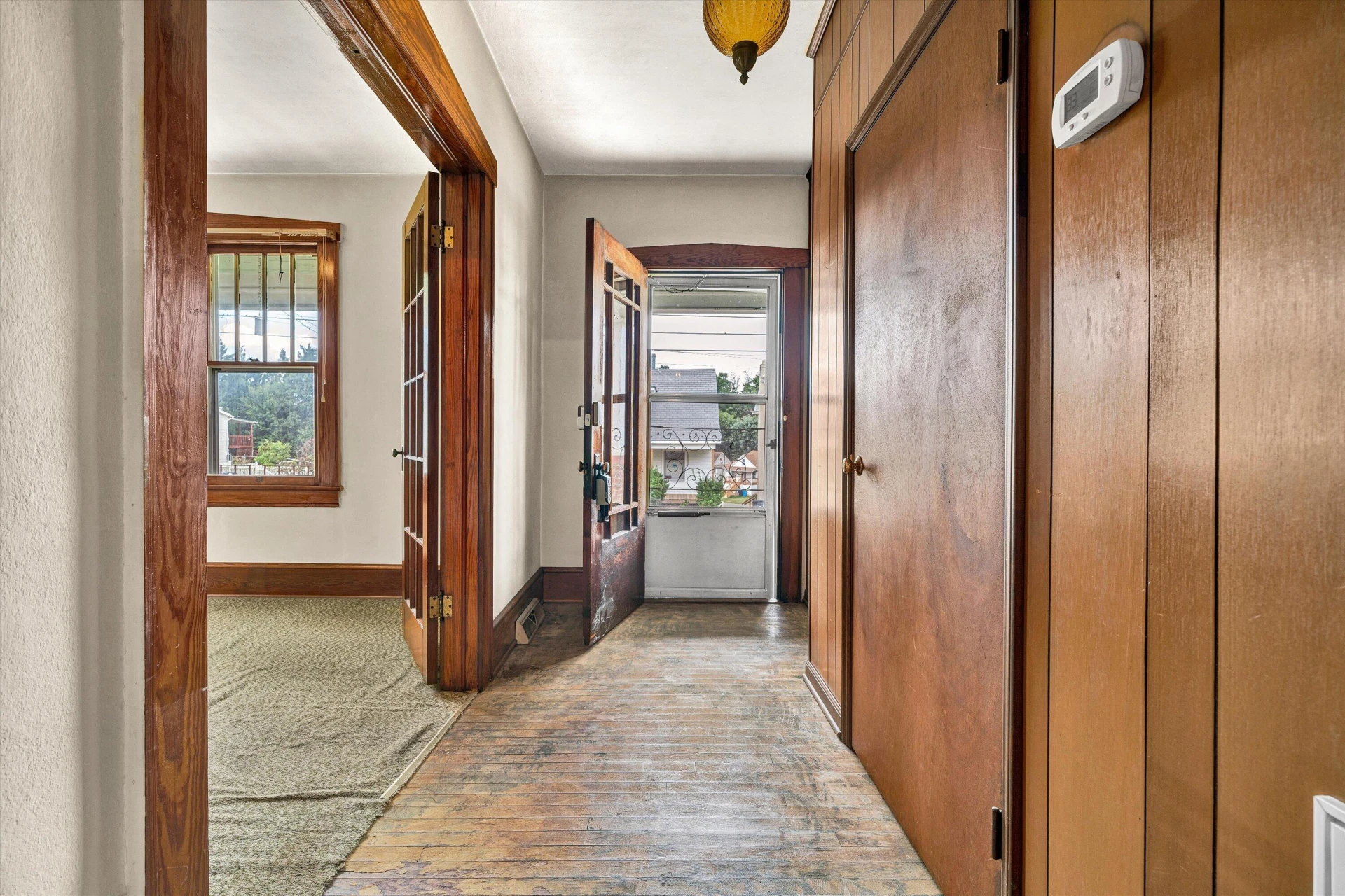 1118 Morton AVE SE - Photo 9