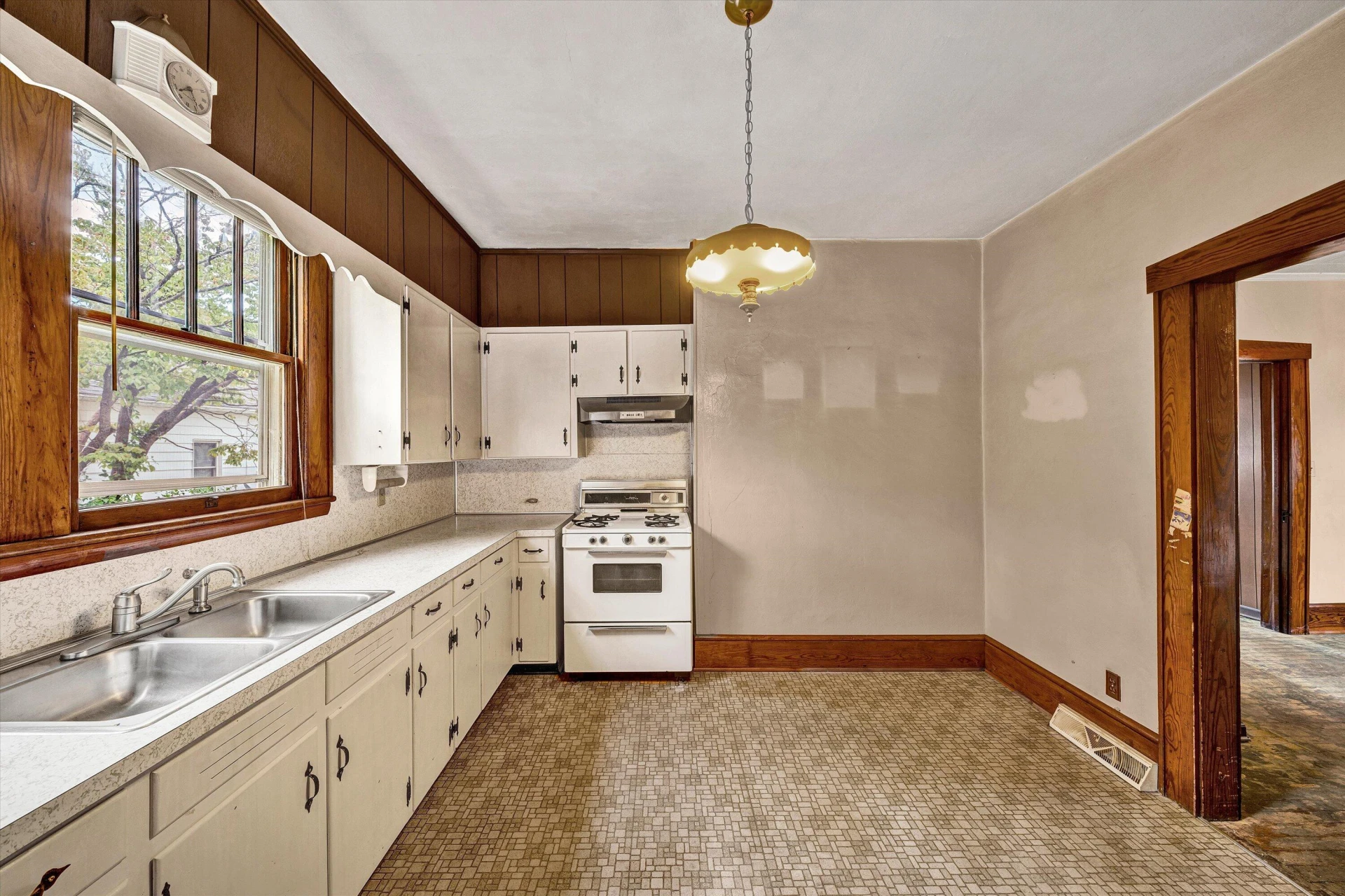 1118 Morton AVE SE - Photo 12