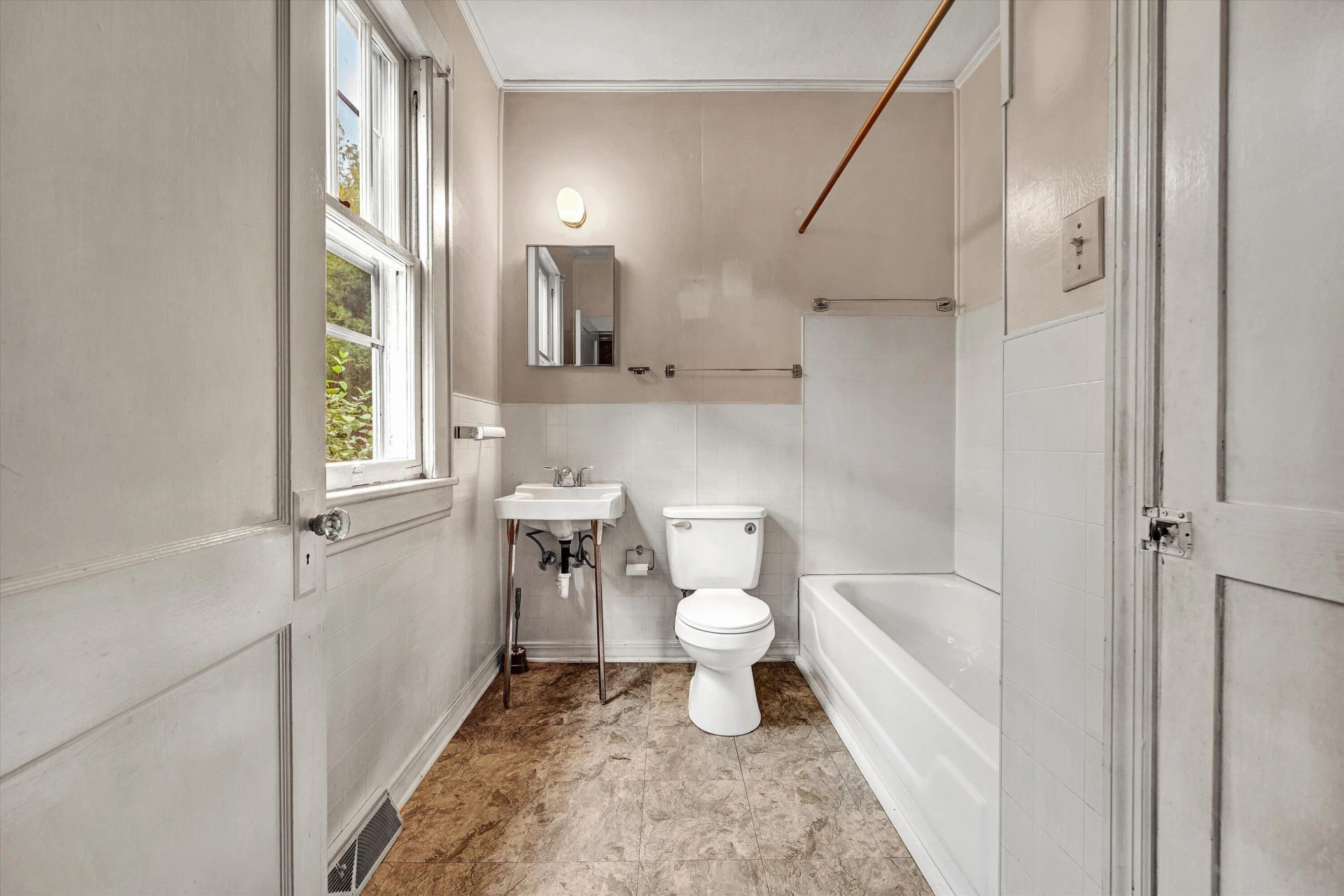 1118 Morton AVE SE - Photo 14