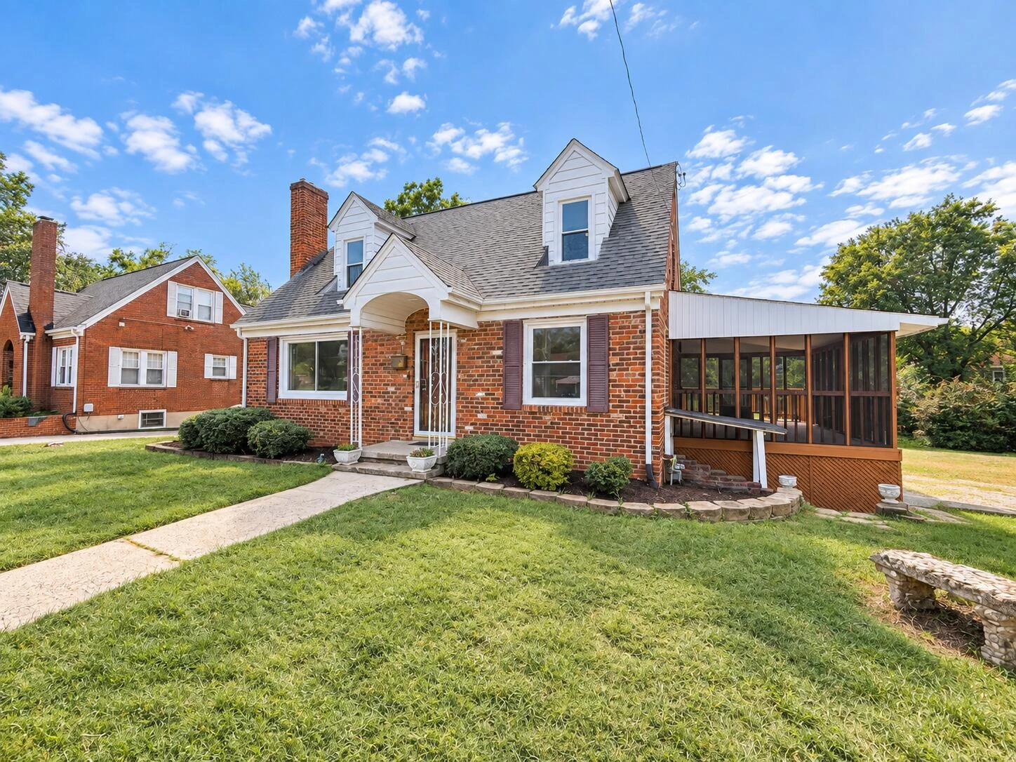 3020 Mansfield ST NE - Photo 2
