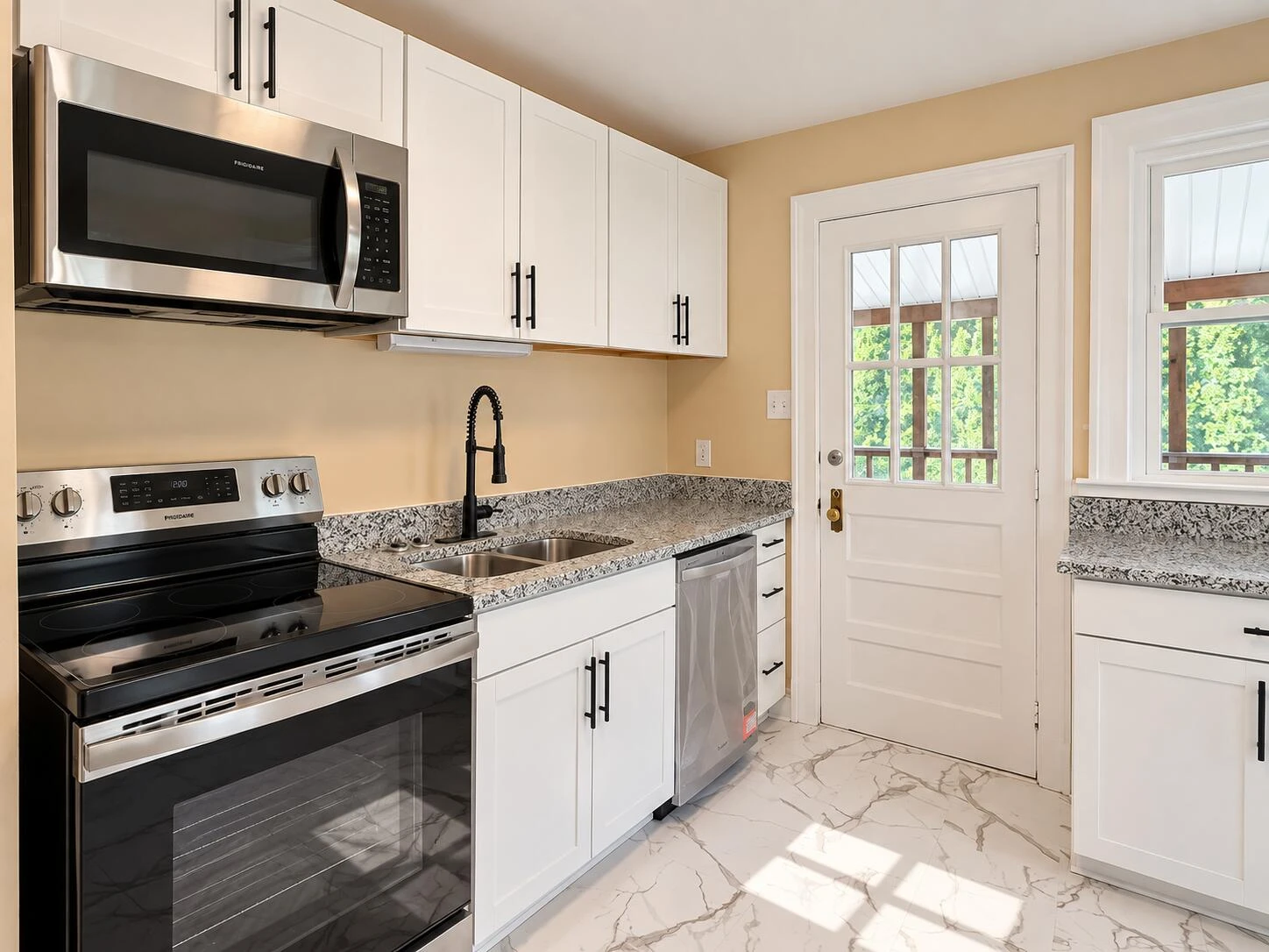 3020 Mansfield ST NE - Photo 9