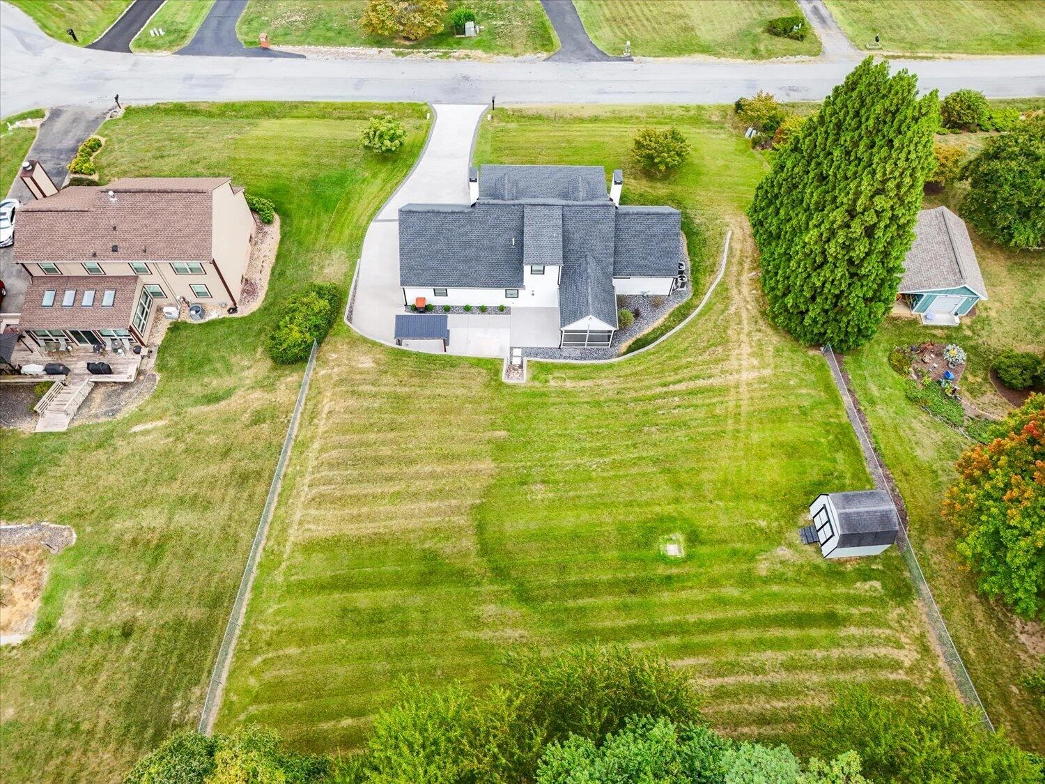 135 Alpine DR - Photo 35