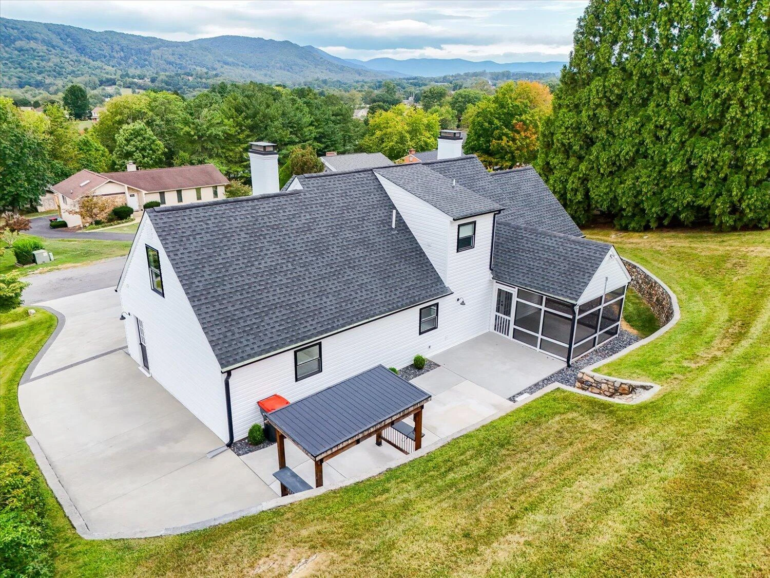 135 Alpine DR - Photo 37
