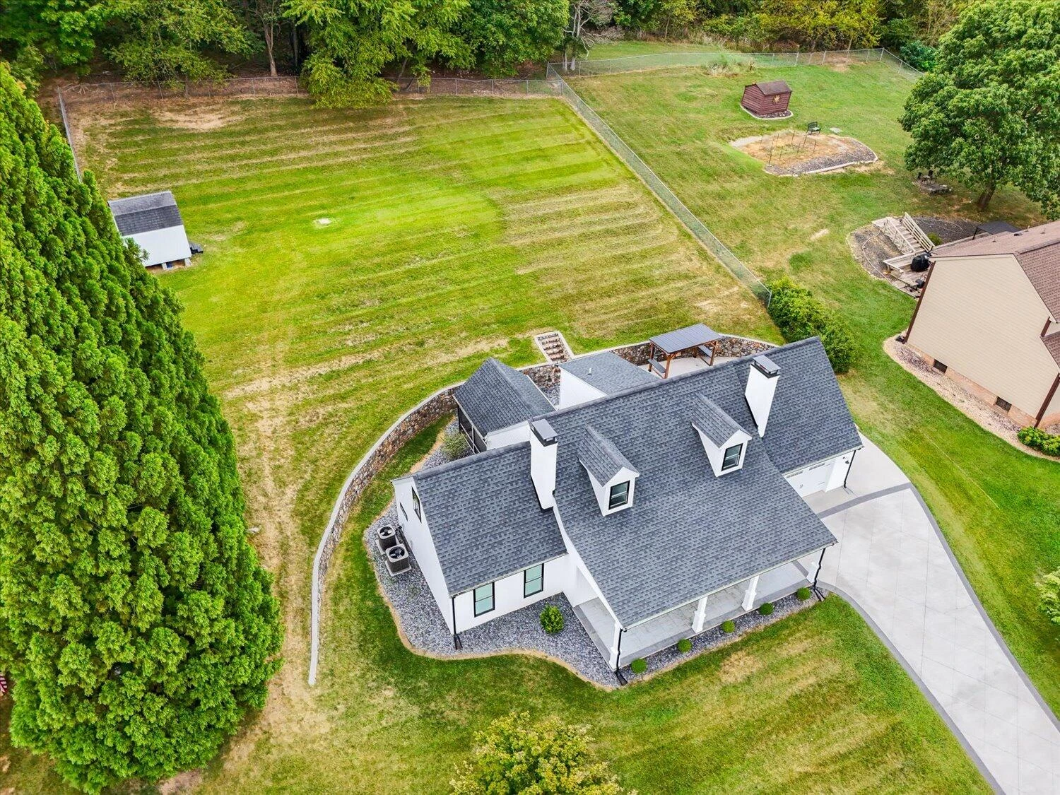 135 Alpine DR - Photo 39