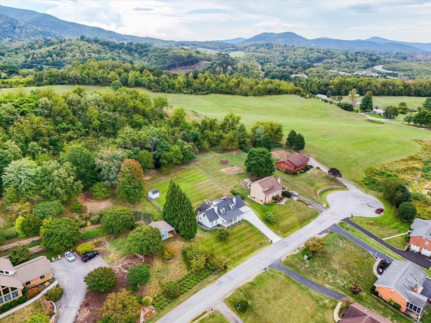135 Alpine DR - Photo 45