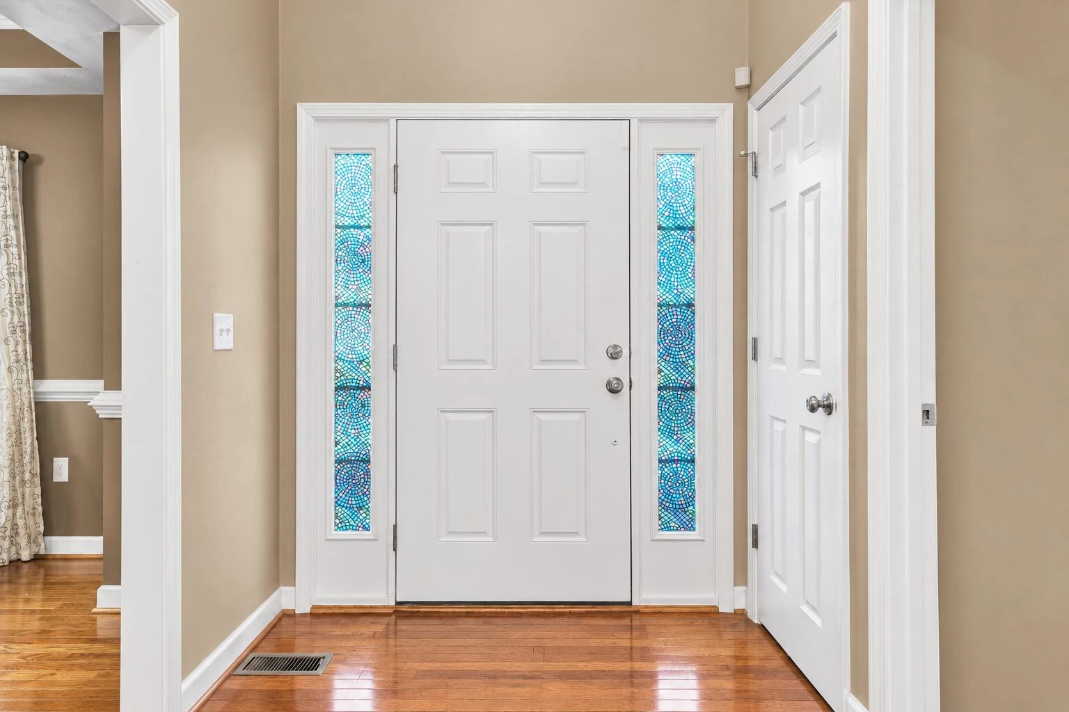 2158 River Oaks DR - Photo 5