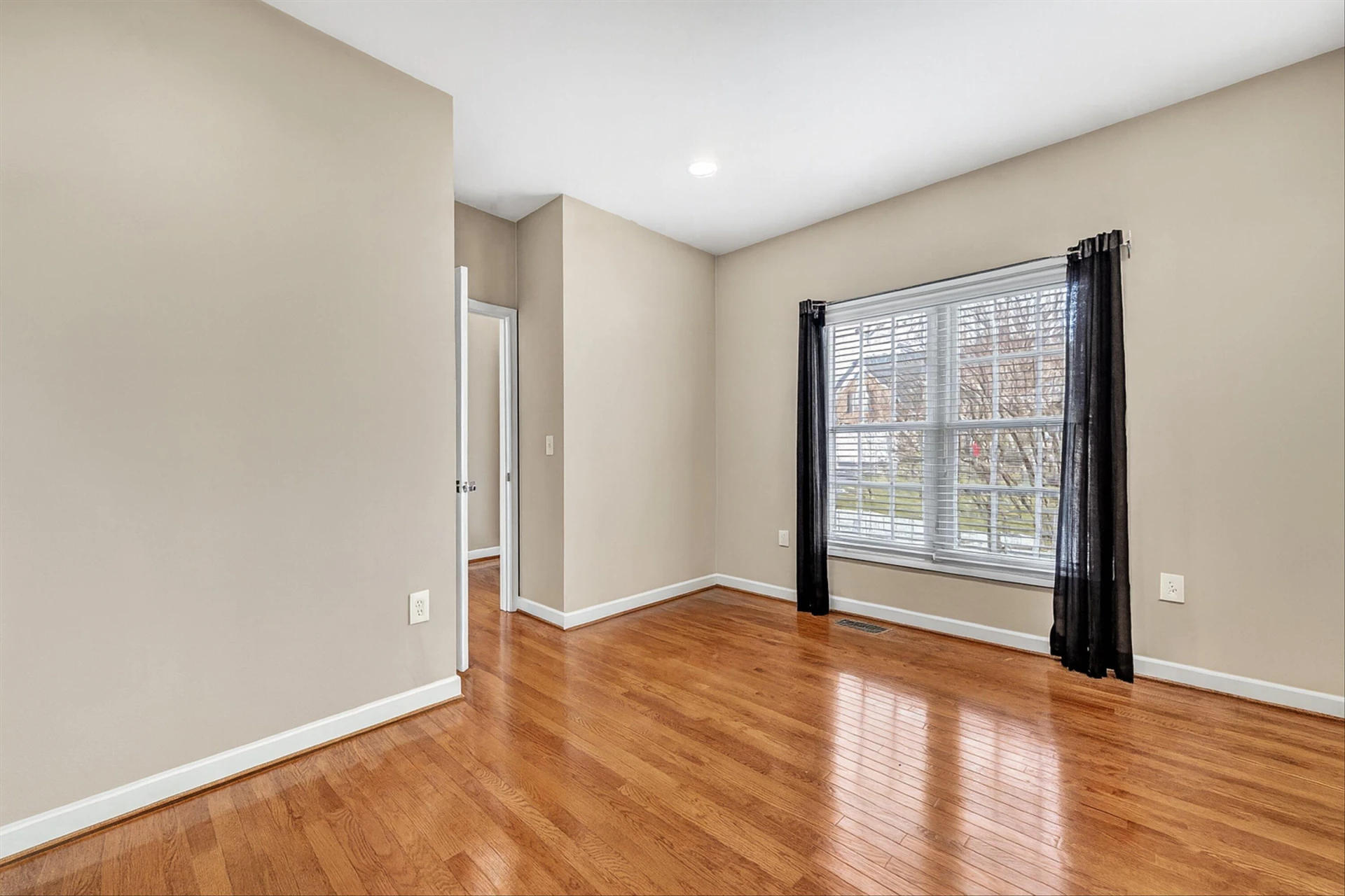 2158 River Oaks DR - Photo 18