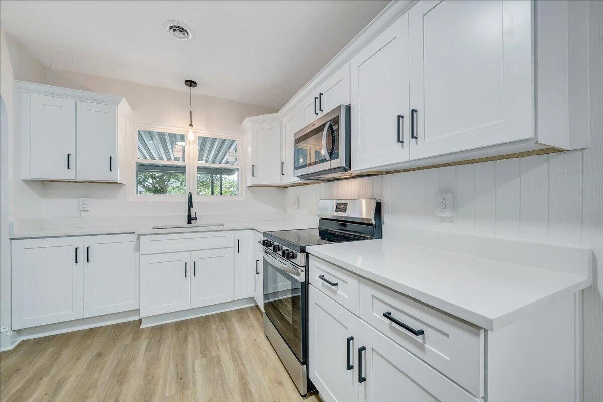 323 Whittaker AVE NE - Photo 12