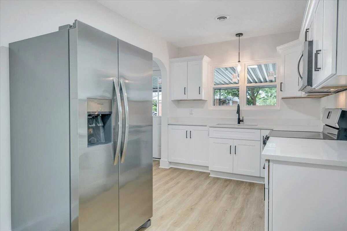 323 Whittaker AVE NE - Photo 13