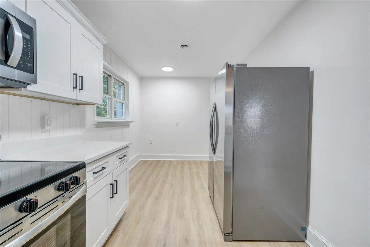 323 Whittaker AVE NE - Photo 14