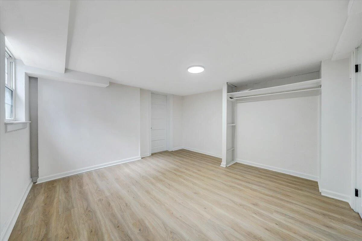 323 Whittaker AVE NE - Photo 22