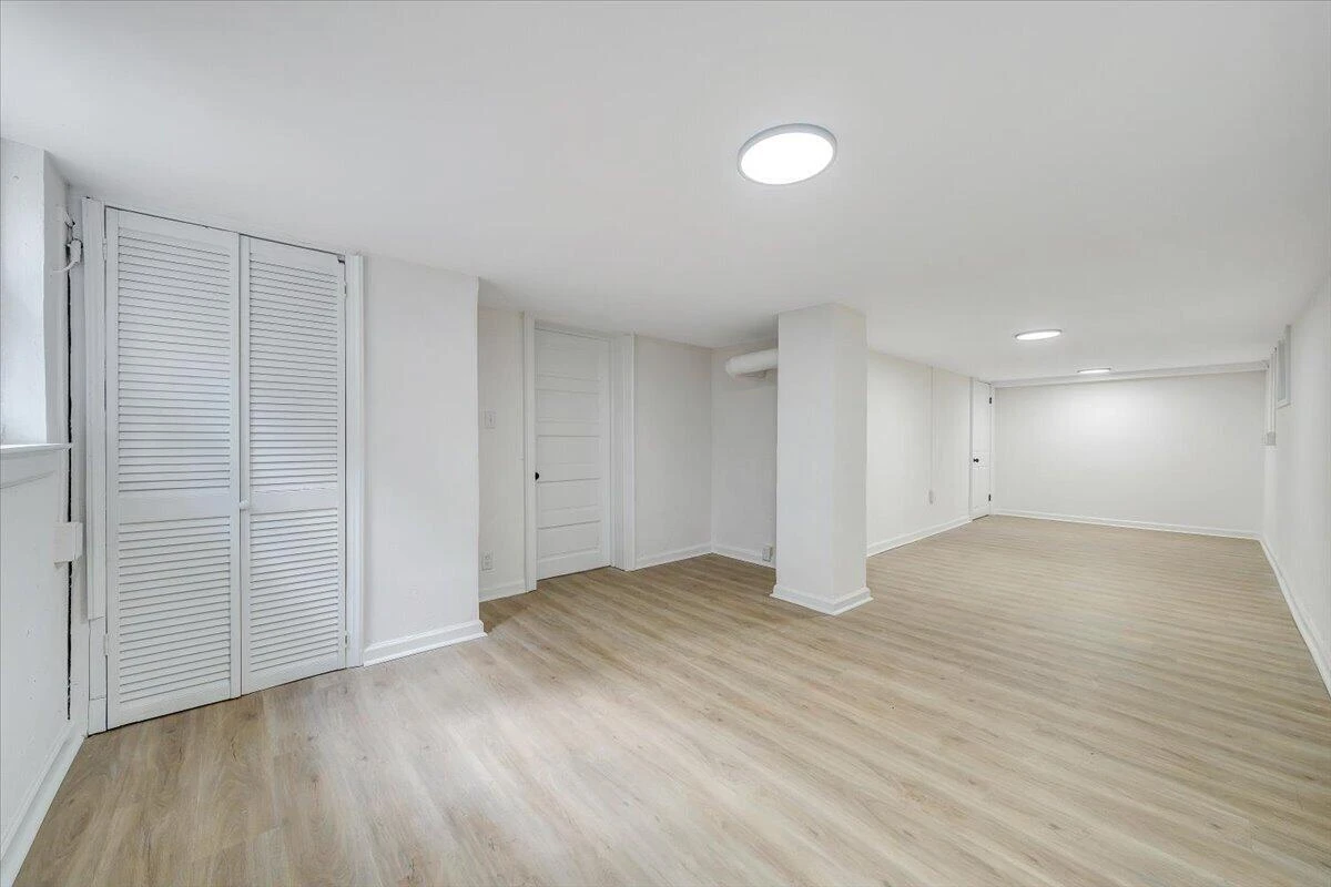 323 Whittaker AVE NE - Photo 23