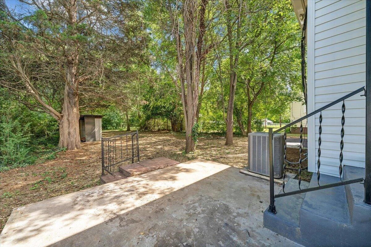 323 Whittaker AVE NE - Photo 31