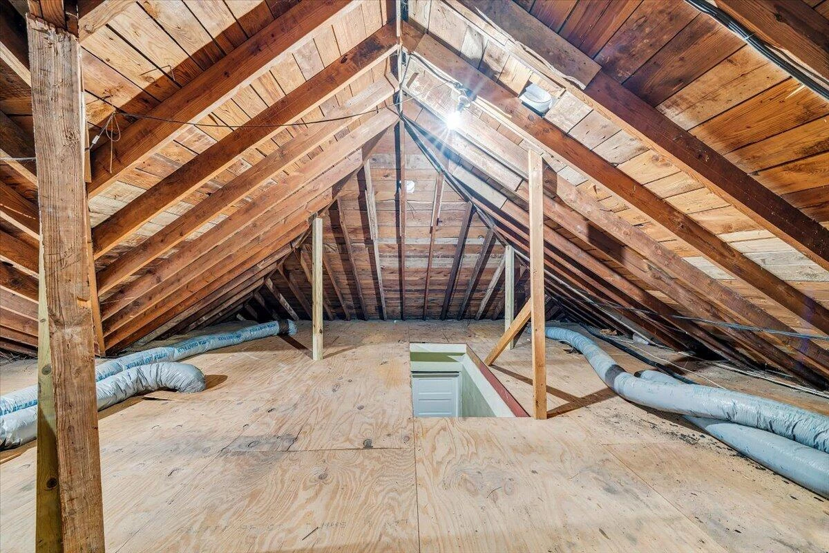 323 Whittaker AVE NE - Photo 32