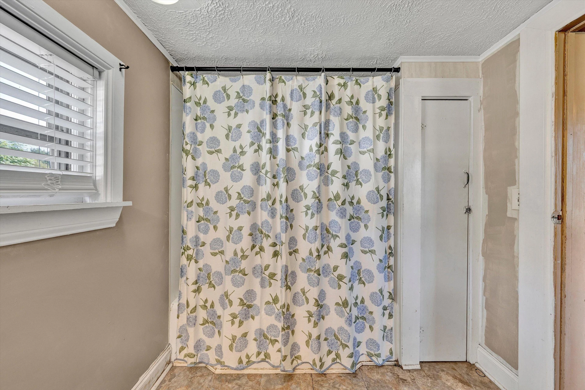 595 Merriman Way RD - Photo 10