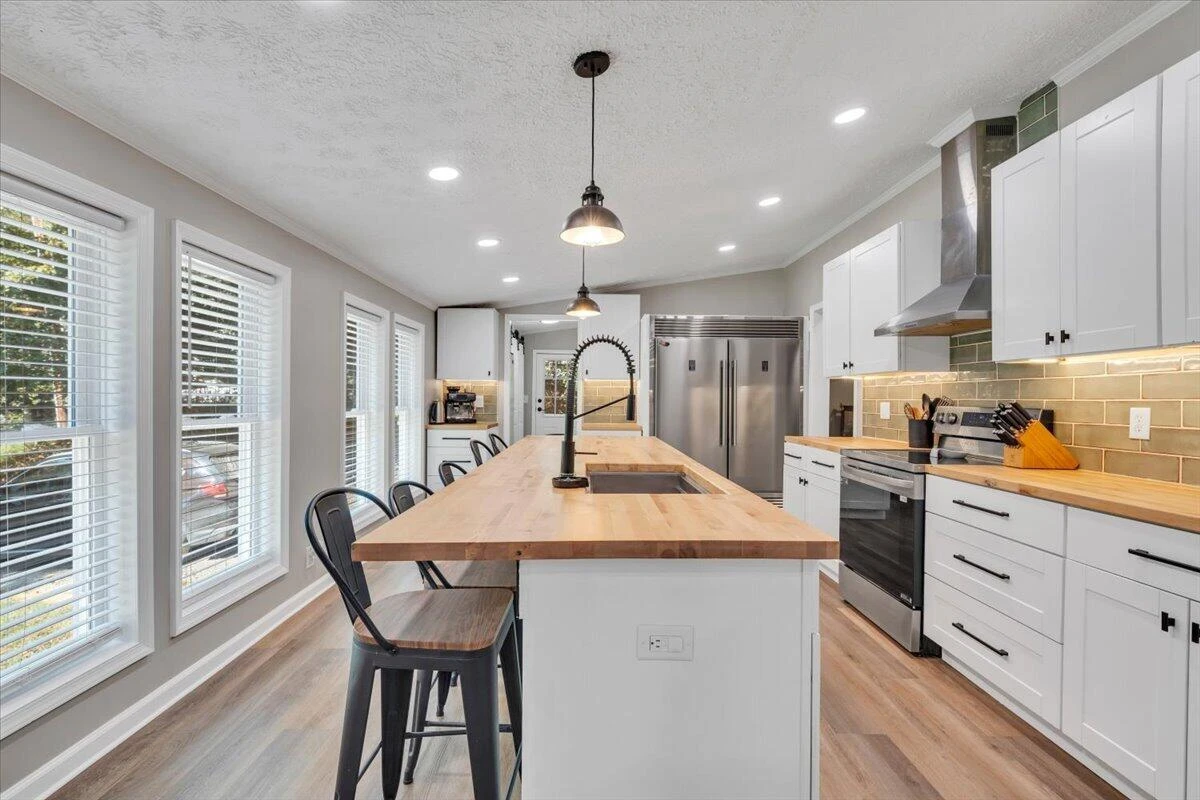 1675 Ashley DR - Photo 11