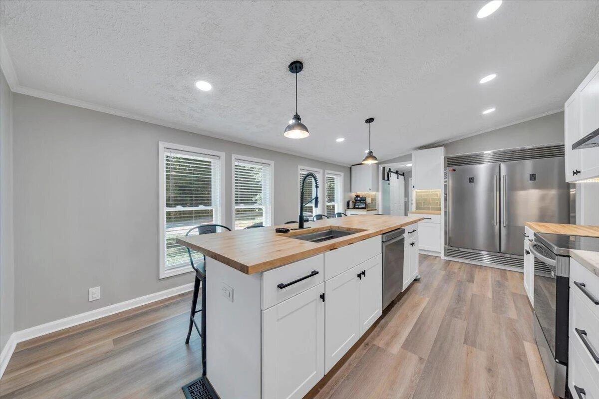 1675 Ashley DR - Photo 12
