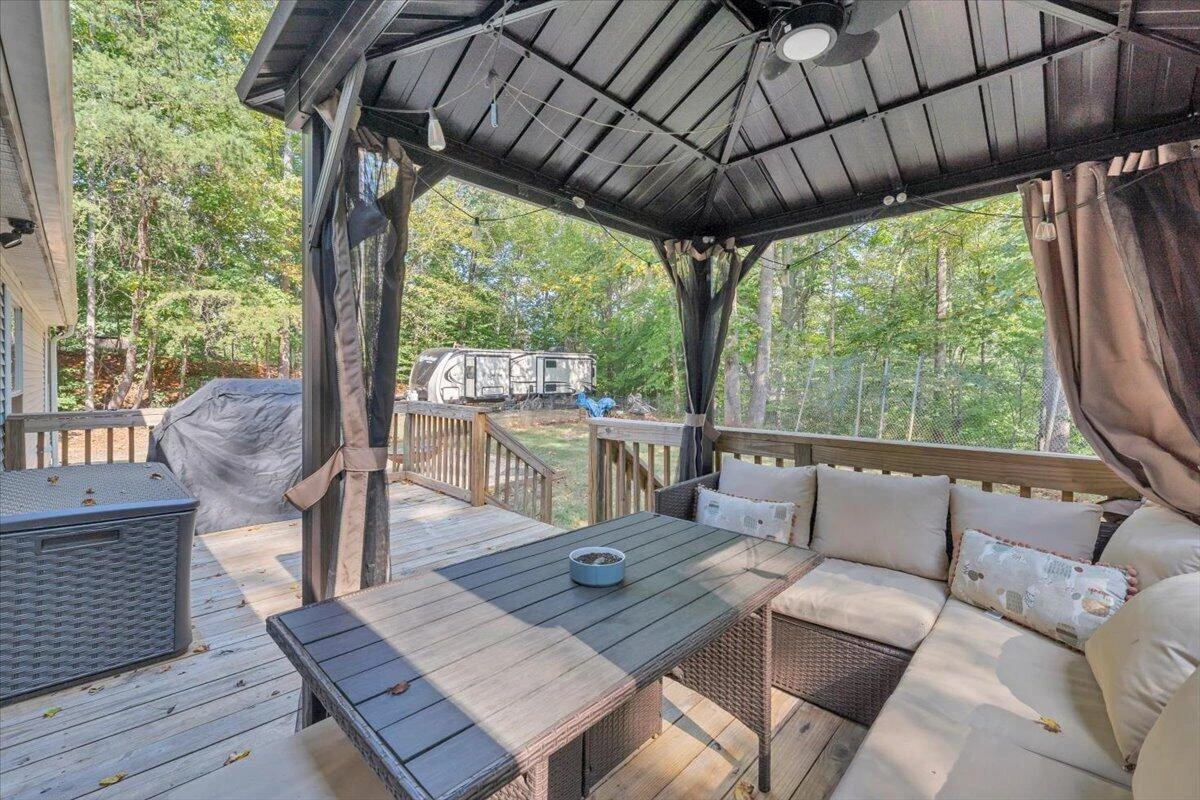 1675 Ashley DR - Photo 28