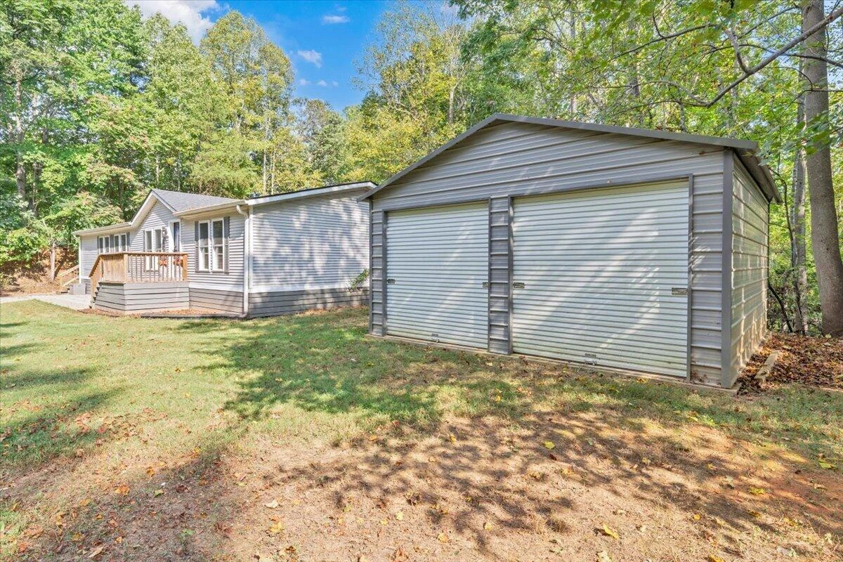 1675 Ashley DR - Photo 36