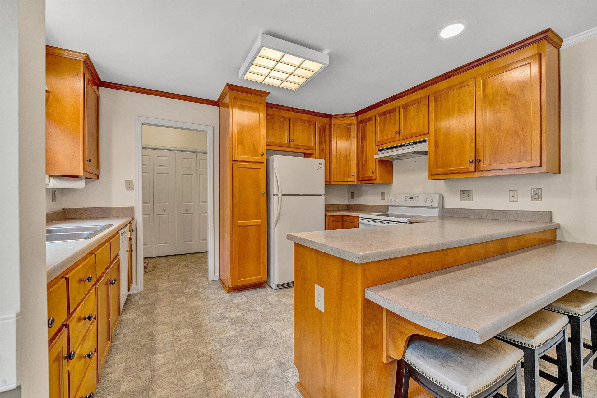100 Meadow Brook DR - Photo 10