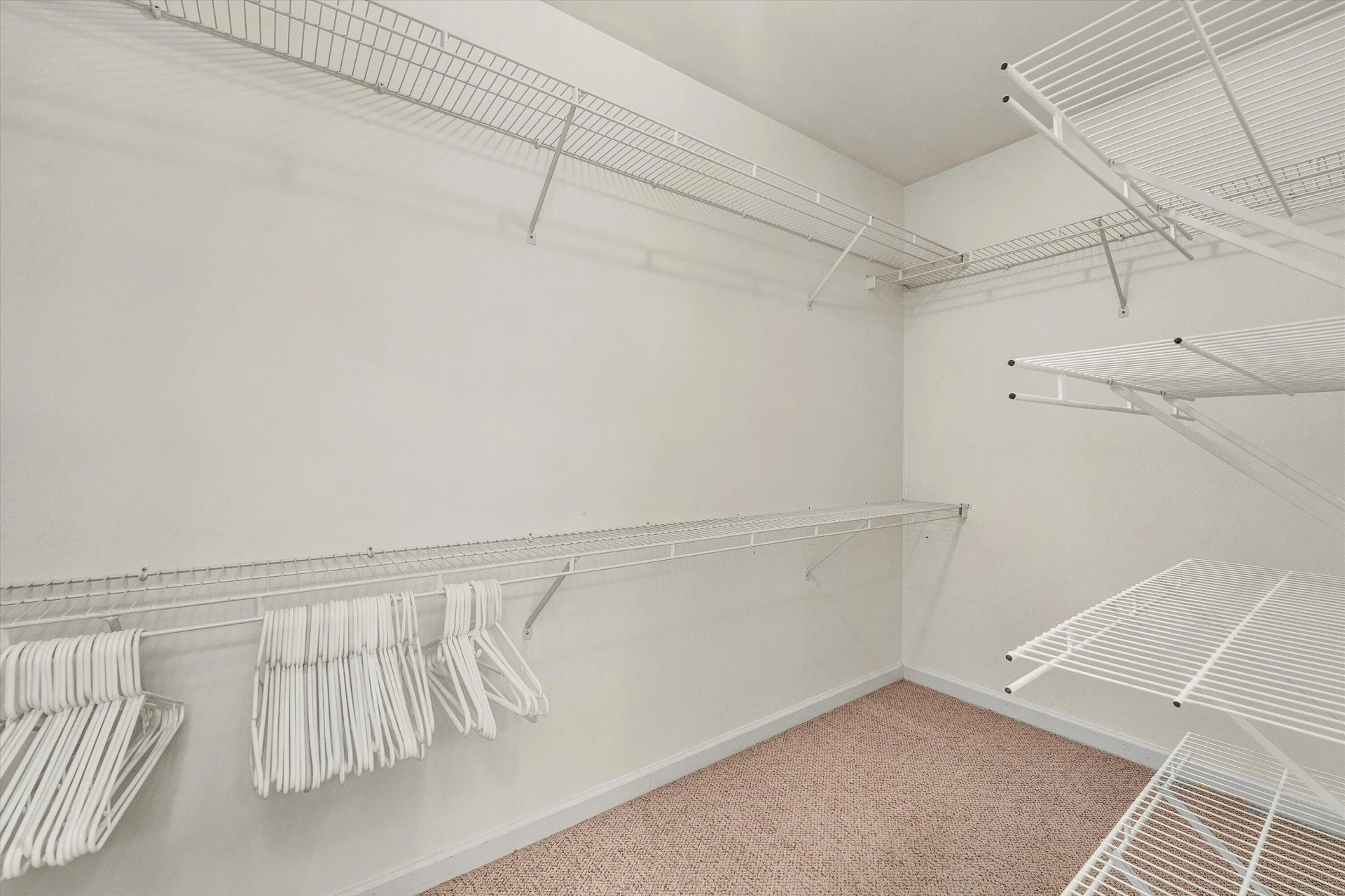 100 Meadow Brook DR - Photo 18