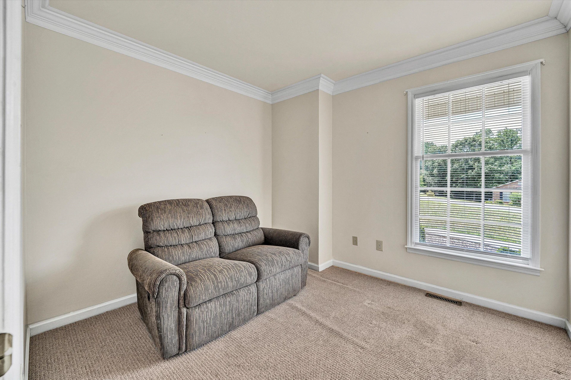 100 Meadow Brook DR - Photo 19
