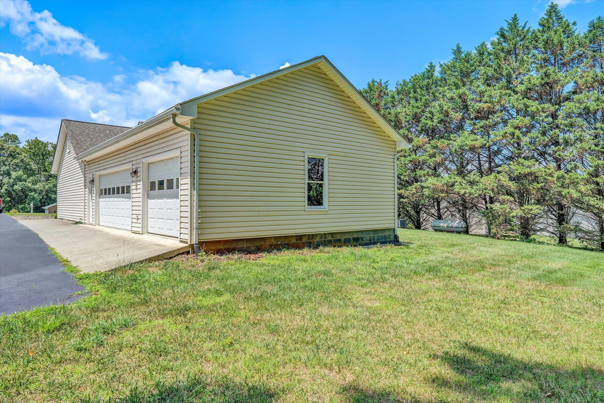 100 Meadow Brook DR - Photo 33