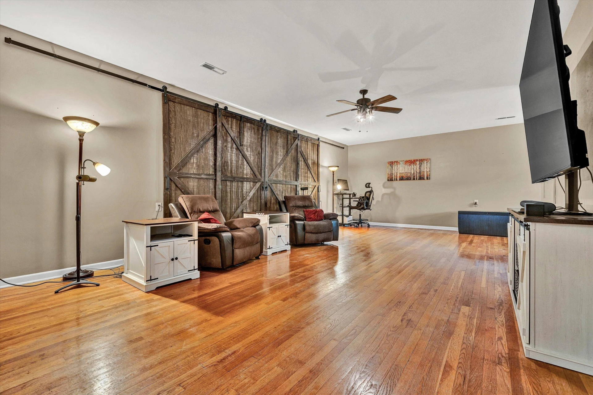 664 Lakeridge CIR - Photo 8