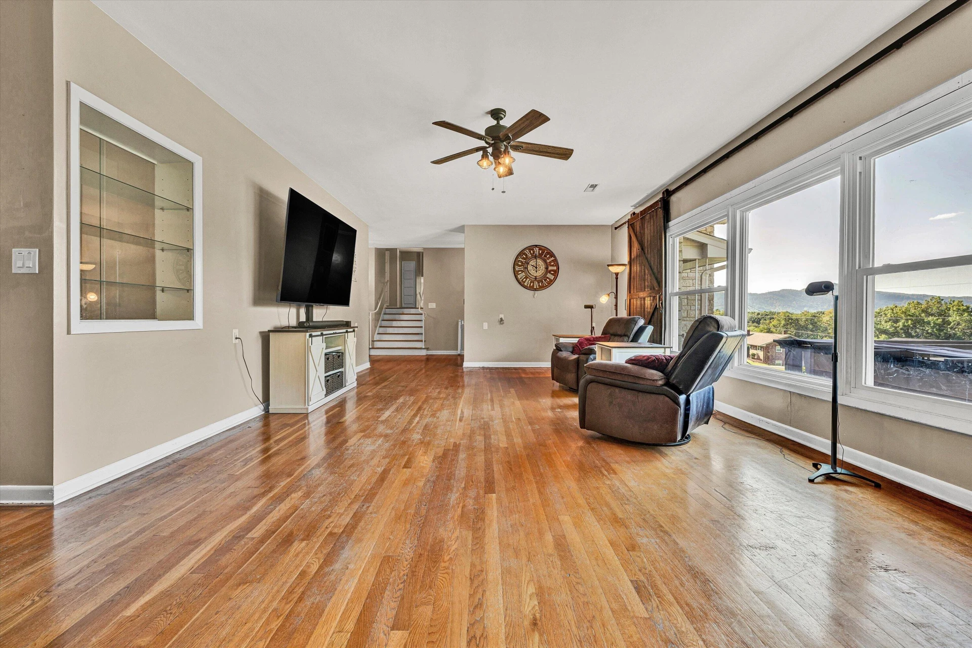 664 Lakeridge CIR - Photo 10