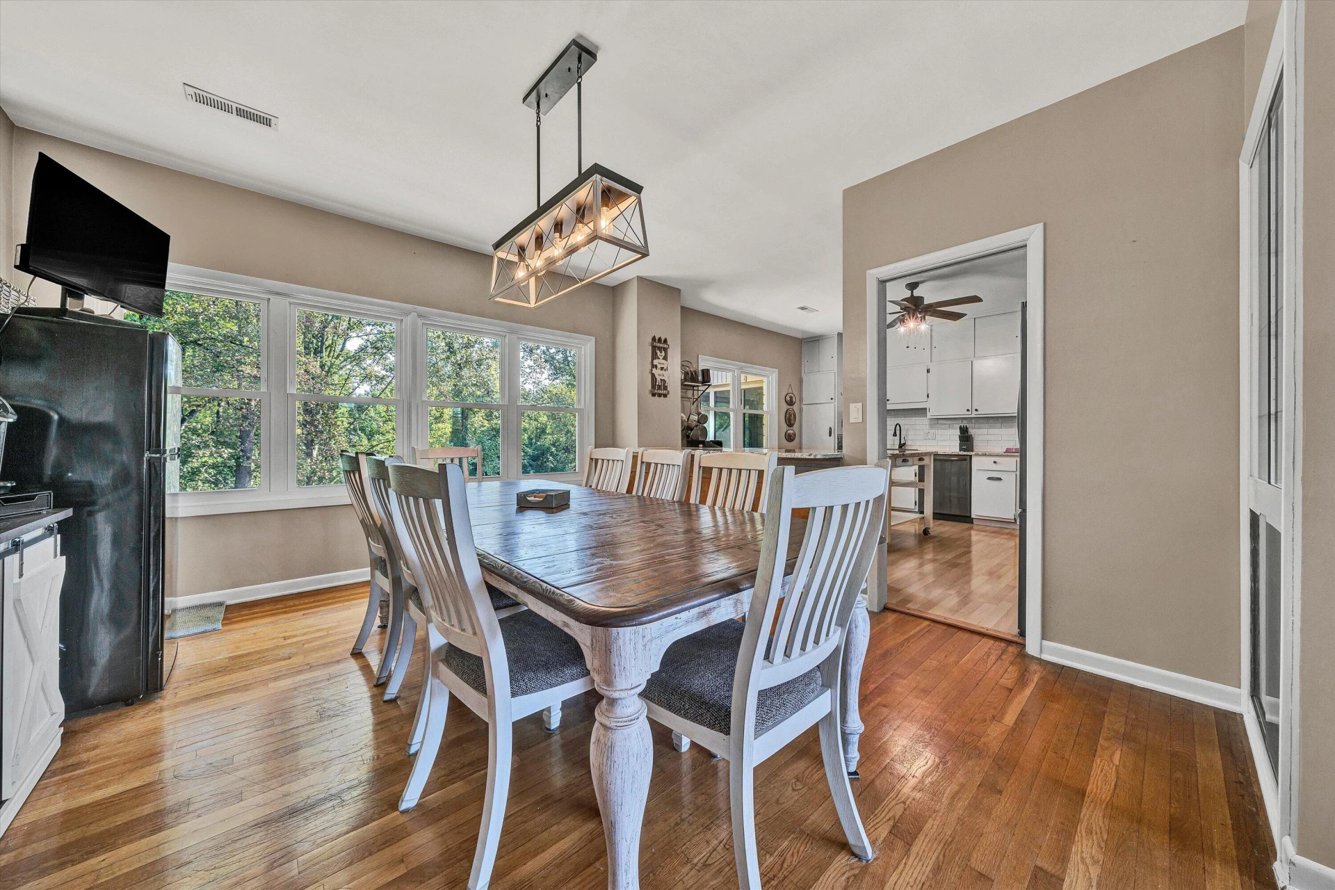 664 Lakeridge CIR - Photo 12