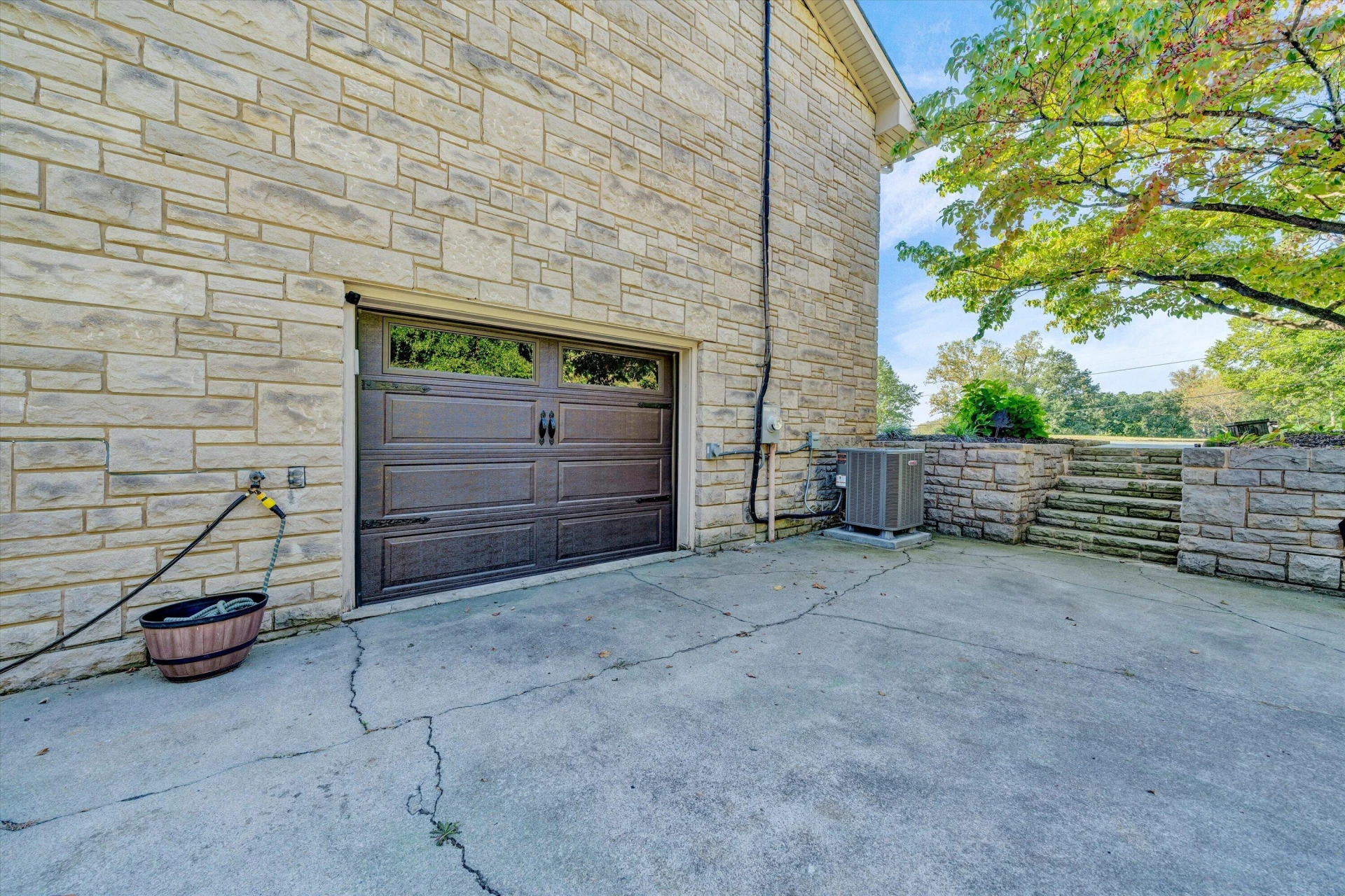 664 Lakeridge CIR - Photo 54