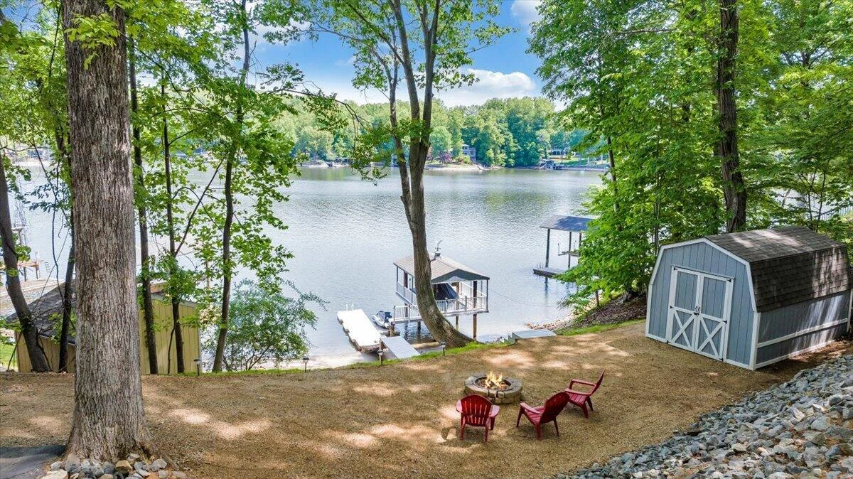 890 Long Island DR - Photo 7