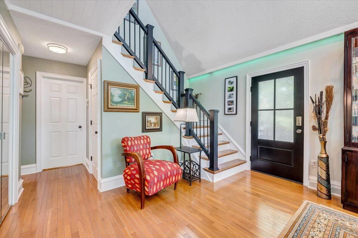 890 Long Island DR - Photo 10