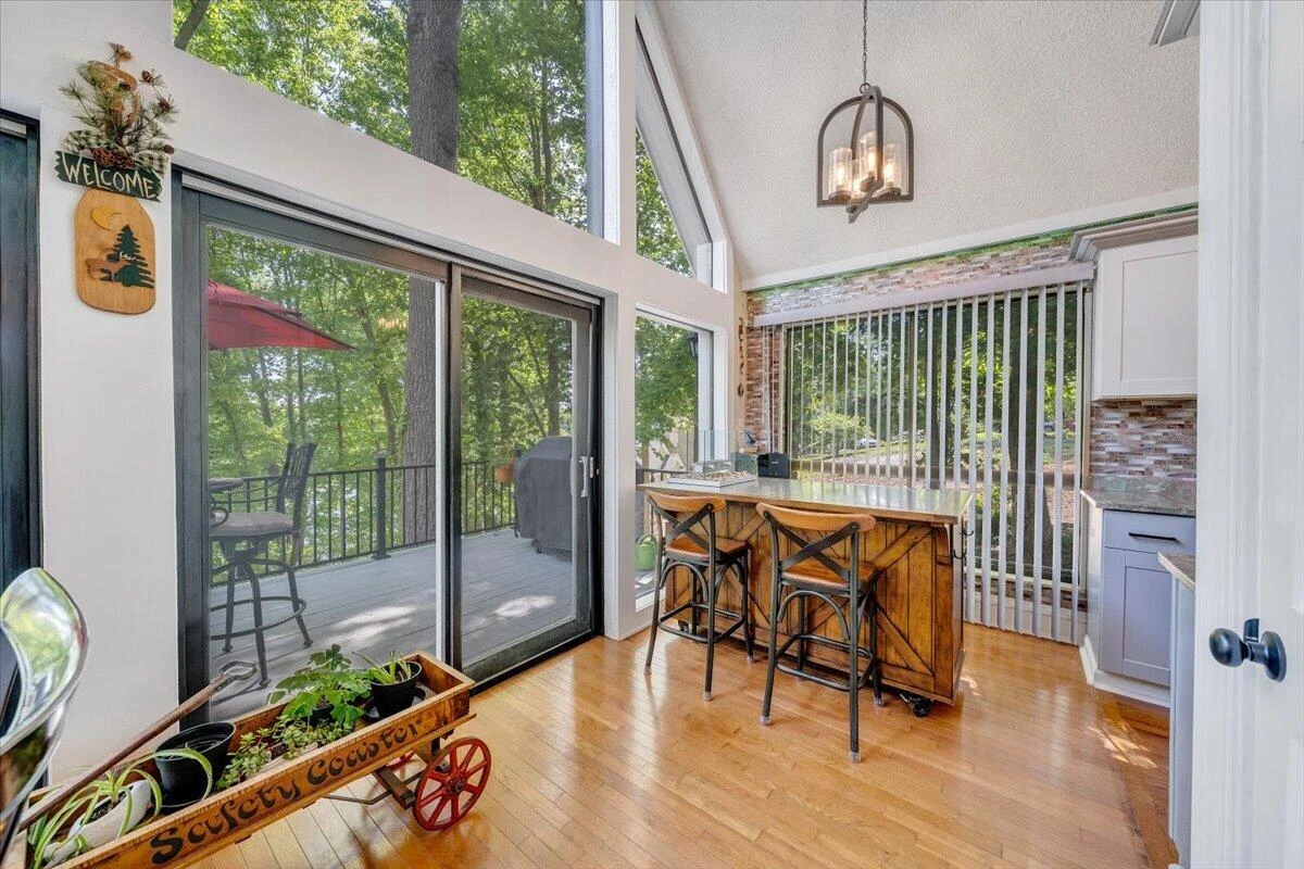 890 Long Island DR - Photo 18