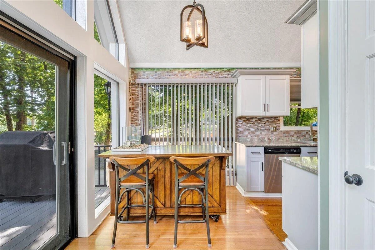 890 Long Island DR - Photo 19