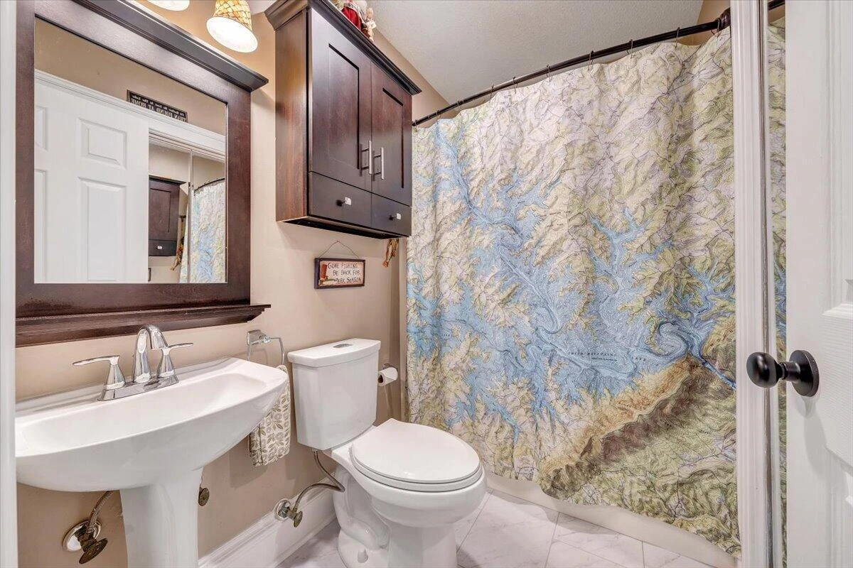 890 Long Island DR - Photo 32