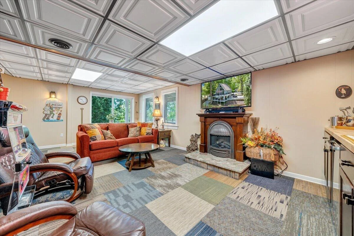 890 Long Island DR - Photo 43