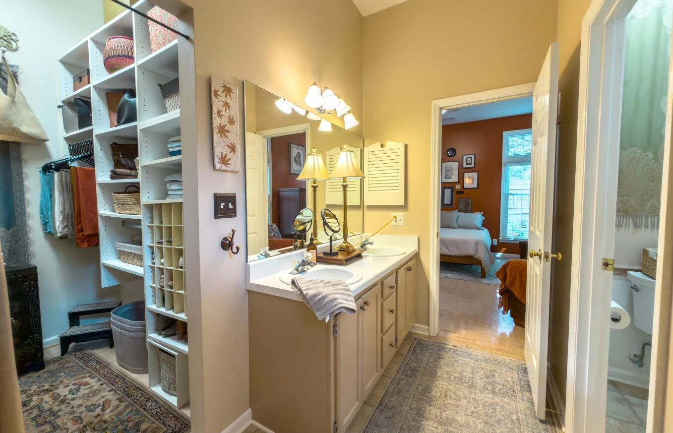 4726 Barclay SQ SW - Photo 20