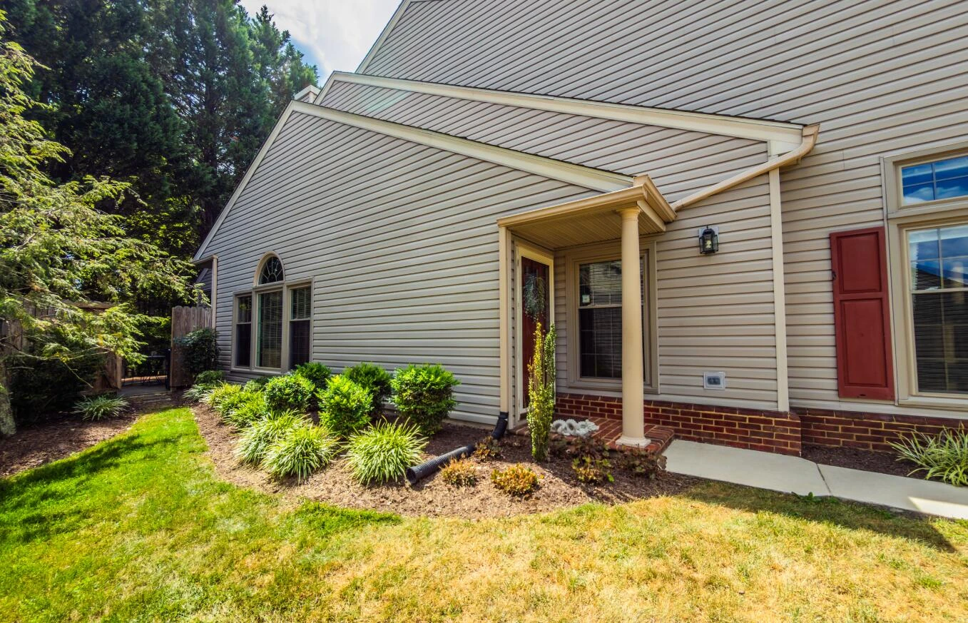 4726 Barclay SQ SW - Photo 29