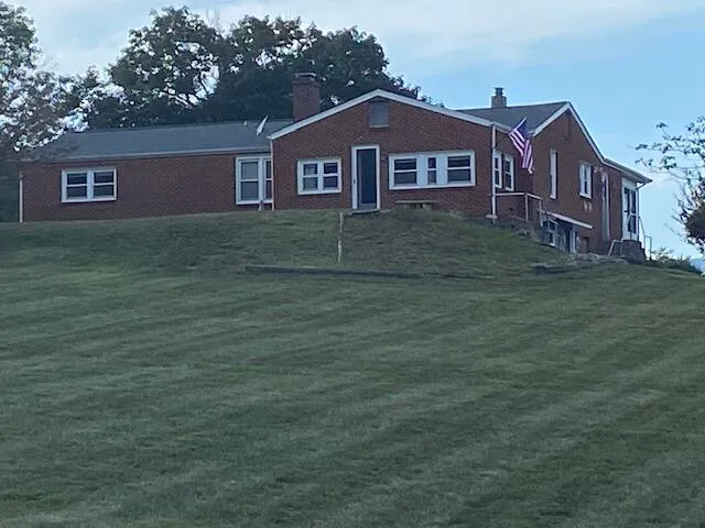 819 Sprinkle RD, Fincastle, VA, 24090