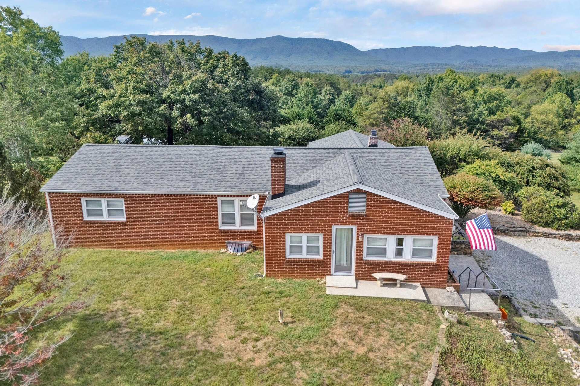 819 Sprinkle RD - Photo 2